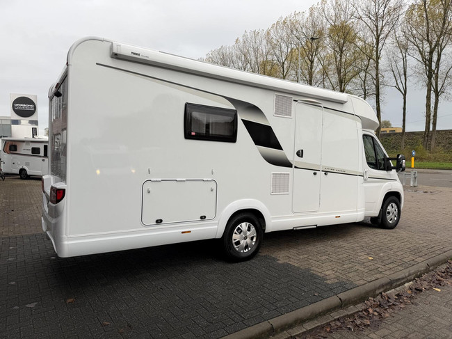 Hobby Optima Ontour T 70 E Single Beds Large Bathroom Awning photo: 5