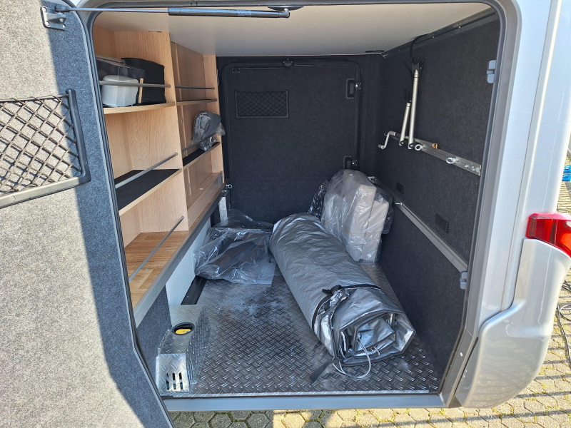 Hymer BMC-I 680 -5 PERSONAS-FULL OPTIONS foto: 8