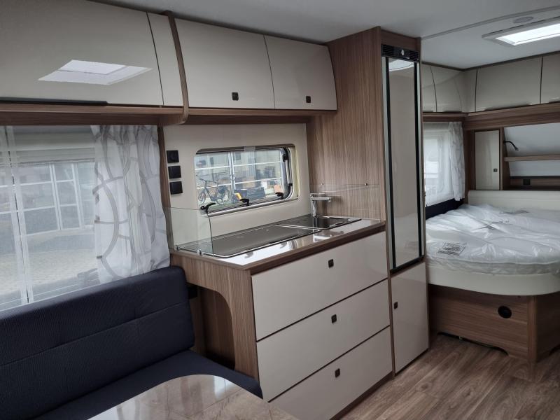 Fendt Tendenza 465 SFB 1800 kg - Vloerverwarming  foto: 8