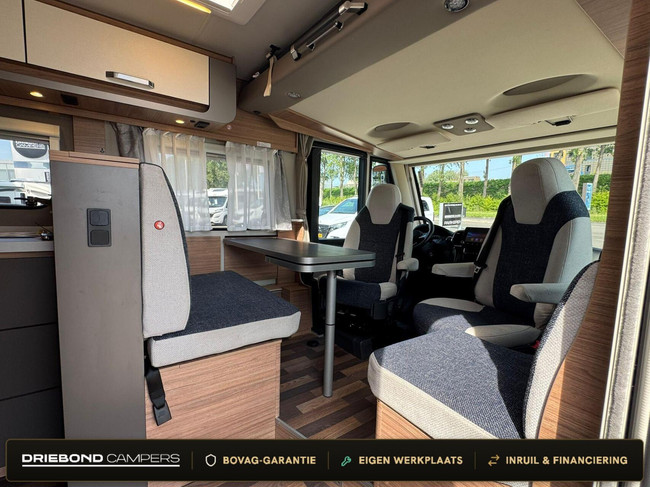 Weinsberg 700MEG CaraCore 9T-Automaat Enkele Bedden Hefbed Luifel Fietsenrek