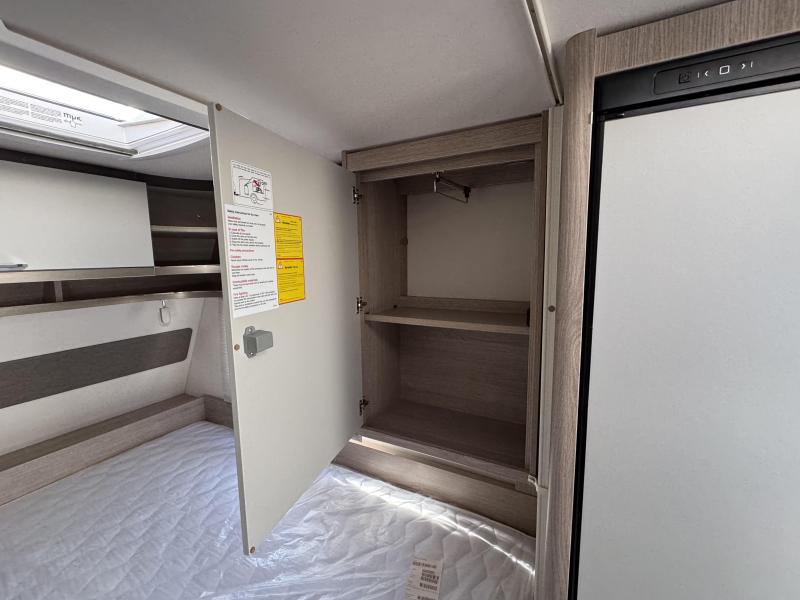 Bürstner Premio 455 TS  foto: 2