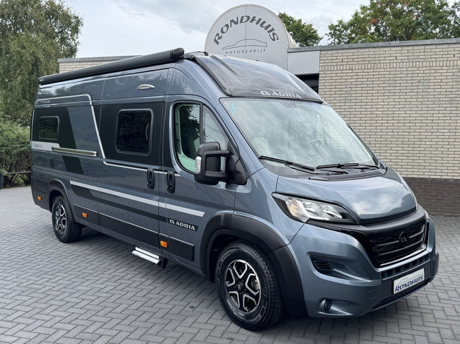 Adria Twin Supreme 640 SGX 140 PS AUTOMATIK 9-Gang Euro6 Fiat Ducato 8 Maxi **L&auml;ngsbetten h&ouml;henverstellbar/4 Sitzpl&auml;tze/Dachklima Foto: 3