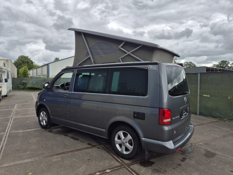 Volkswagen T5 California TDI 140pk 21dkm!  foto: 2