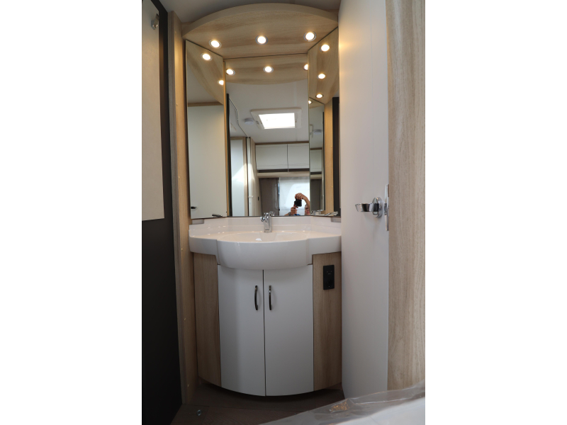Hobby De Luxe 460 UFE MODEL 2027 - 482  foto: 14