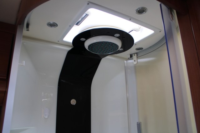 Carthago Chic E Line I 50 Yachting Fiat used 05-2017 automatic transmission Level system (120 photo: 68