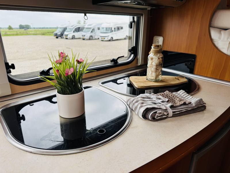 Hobby Van T 500 Compact Motorairco Foto: 14