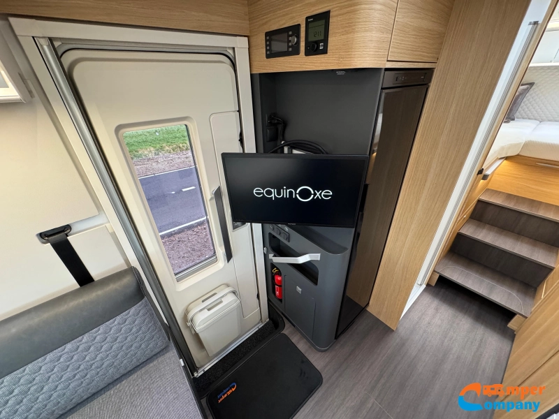 Adria Matrix Plus 670 DL L&auml;ngsbetten / Automatik Foto: 12
