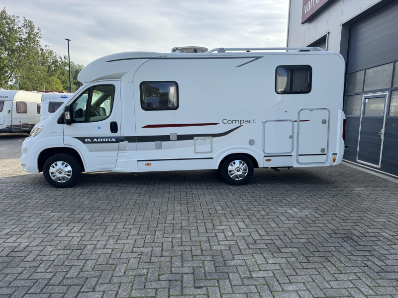 Adria Compact 600 SL CAMAS INDIVIDUALES foto: 1