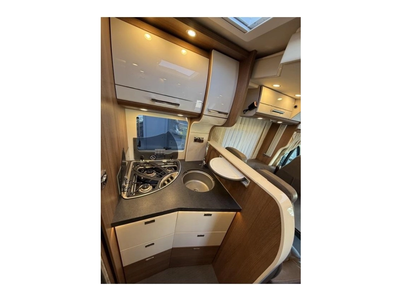 Carthago C-Tourer T 144 LE 4 persoons, LPG, automaat  foto: 13
