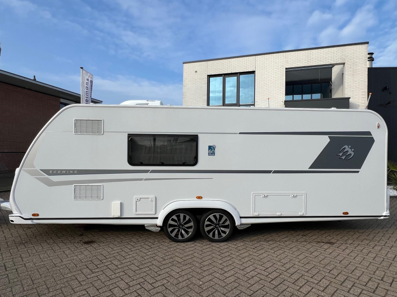 Knaus Sudwind 650 PXB queensbed, bomvol opties  foto: 6