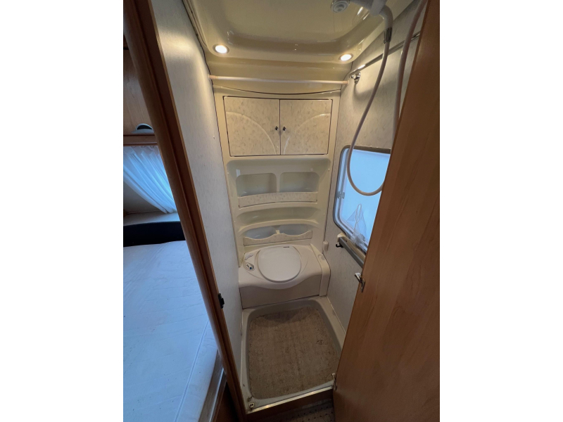 Hobby Excellent 495 UFE mover, tent, luifel  foto: 14