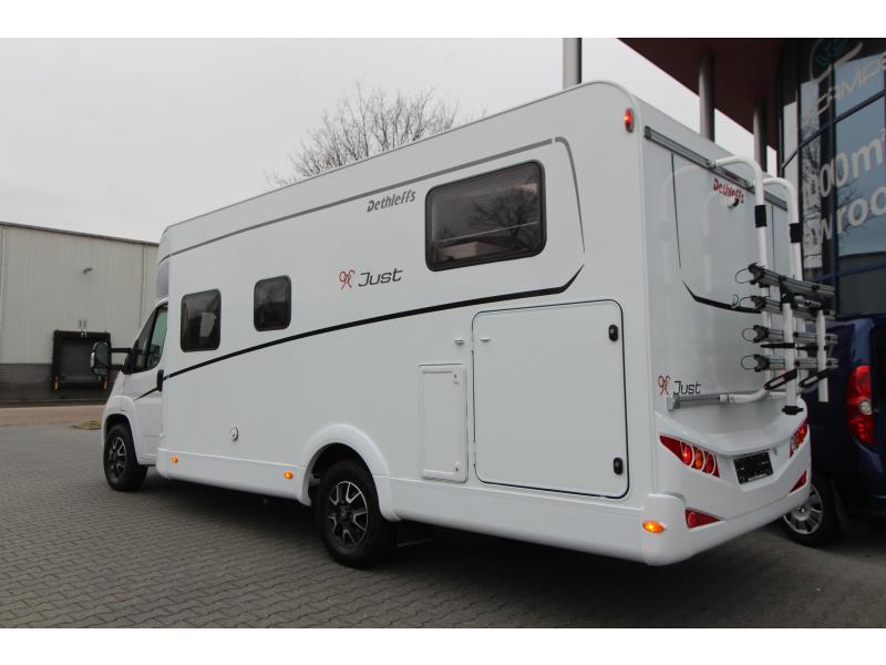 Dethleffs Just 90 7052 DBM Enkele bedden + Hefbed  foto: 2