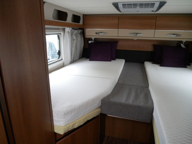 Knaus Van TI 650 MEG Platinum, Einzelbetten, Dachklimaanlage Foto: 15