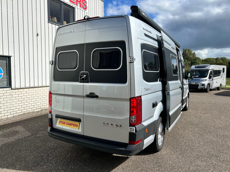 Adria Twin Max 680 SLB Stuurverwarming luifel  foto: 3