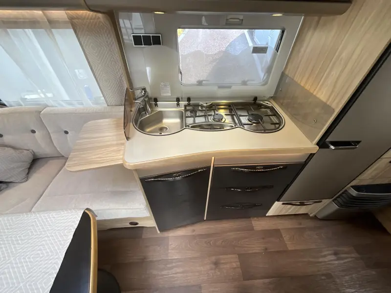 Eriba Nova GL - 60 edition 530 GL ENKELE BEDDEN-MOVER  foto: 7