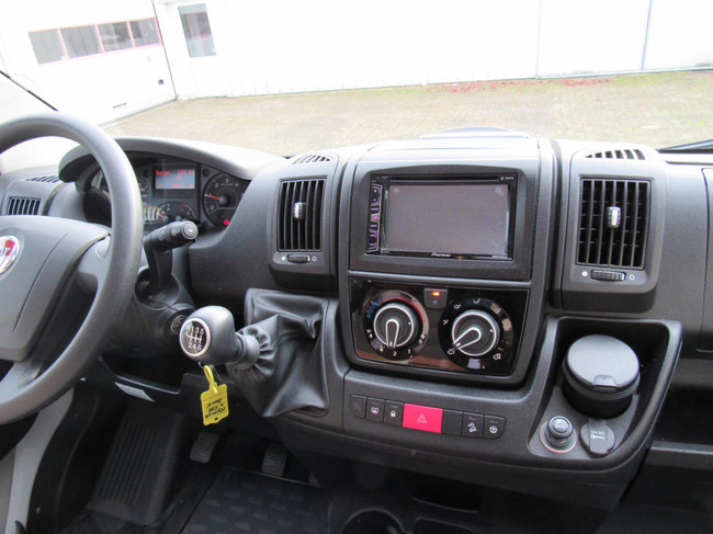Hymer 598 Exsis-T Semi-initegraal Queensbed nieuw model 2016 foto: 16