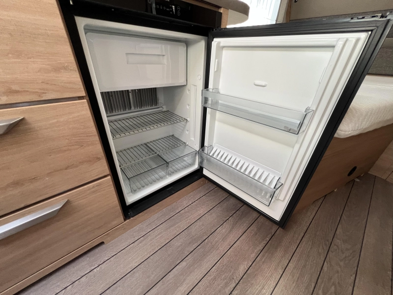 Knaus Sudwind 60 Years 450 FU awning audio system photo: 8
