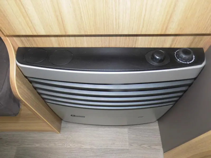 Caravelair Antares 440 Voortent, instapbeugel  foto: 6