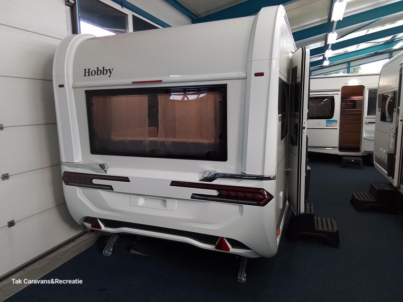 Hobby Excellent Edition 495 UL camas longitudinales foto: 2