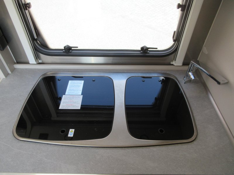 Dethleffs Generation 465 FR EINZIGARTIGES MODELL, FESTES VORZELT Foto: 10