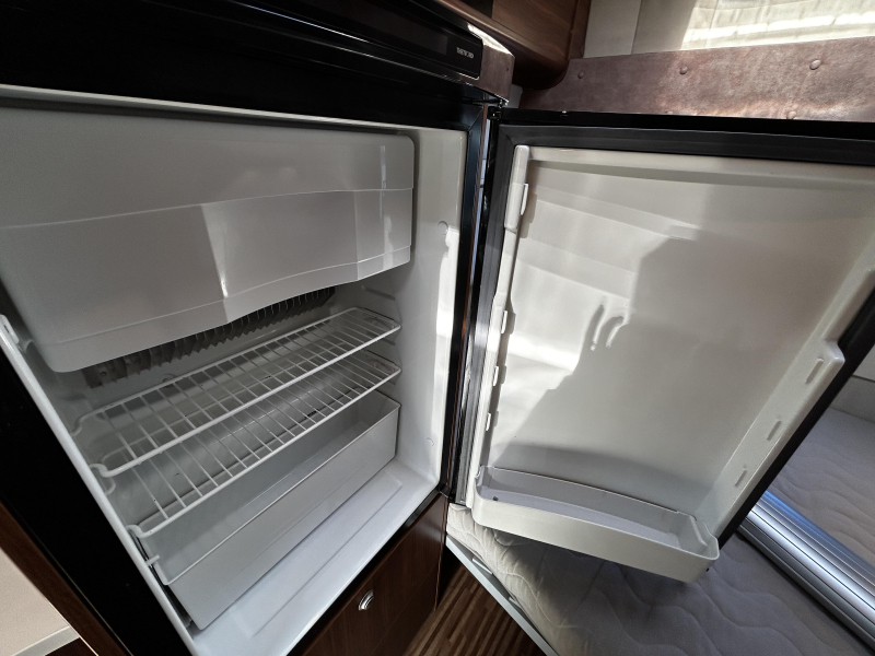 Adria Twin 640 SHX Dwarsbed/unieke indeling  foto: 16