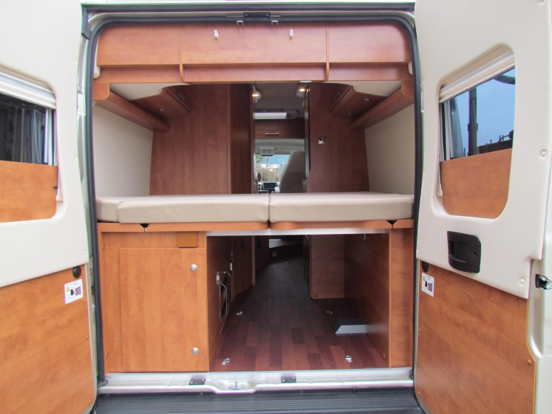 Malibu Van Comfort 600 DB Querbett, Automatik Foto: 6