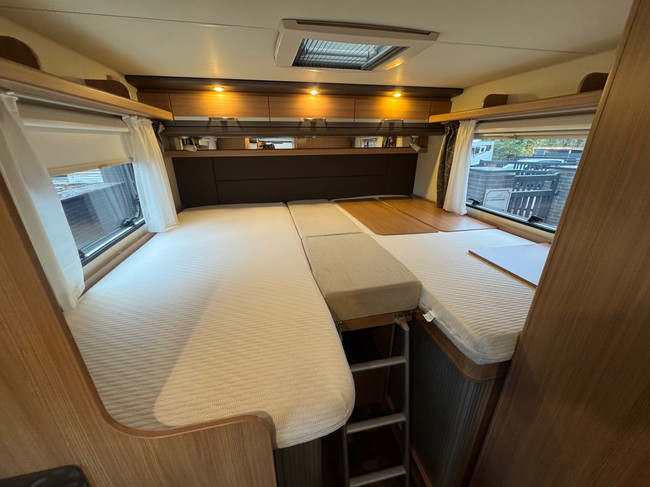 Knaus R16 Knaus Sky TI Silver Selection 700 MEG Airco AUT 31dkm foto: 20