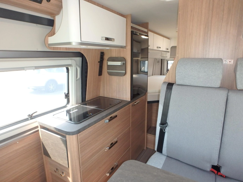 Weinsberg CaraBus 630 ME EDITION FIRE  foto: 17