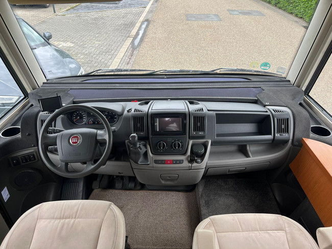 Hymer B514l | Cama fija | Asiento en L | Toldo de cassette | Aire acondicionado | Bearlock | C&aacute;mara | NAVI | Apple CarPlay | TV foto: 9