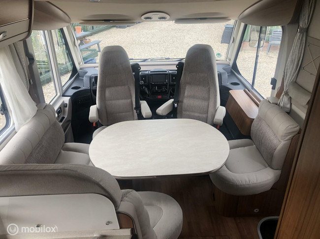 Hymer B-588 Premium Line 150-PS EURO6 Integriert 2x Einzelbetten & Hubbett, XXL-Garage, Volle Optionen! Foto: 1