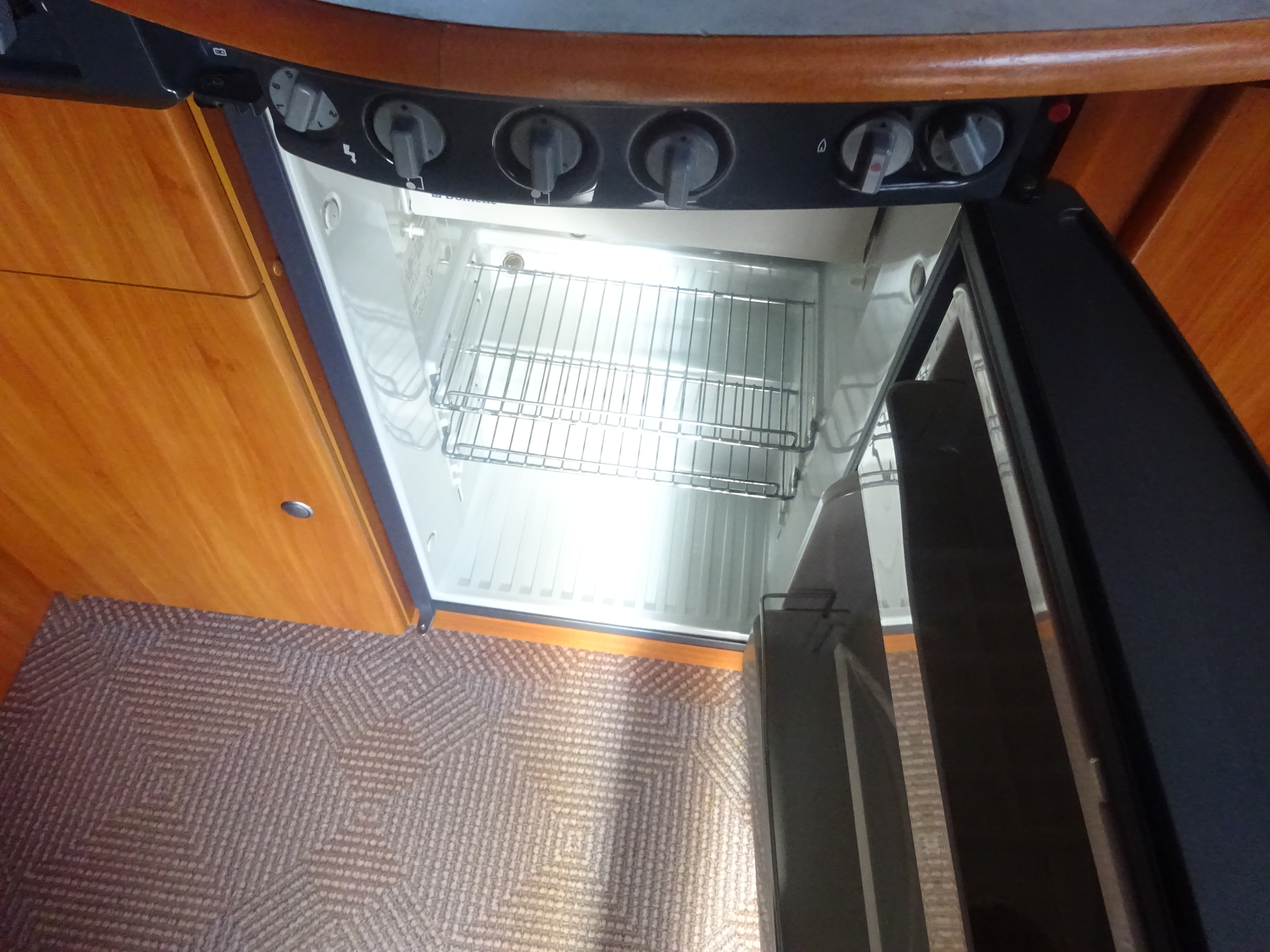 Dethleffs Beduin 510 DB Frans Bed en Rondzit  Zeer Mooie Caravan foto: 11