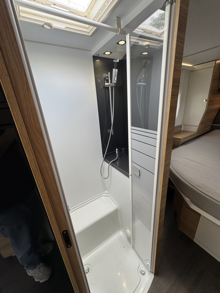 Adria Sonic Plus I 700 DC Foto: 19