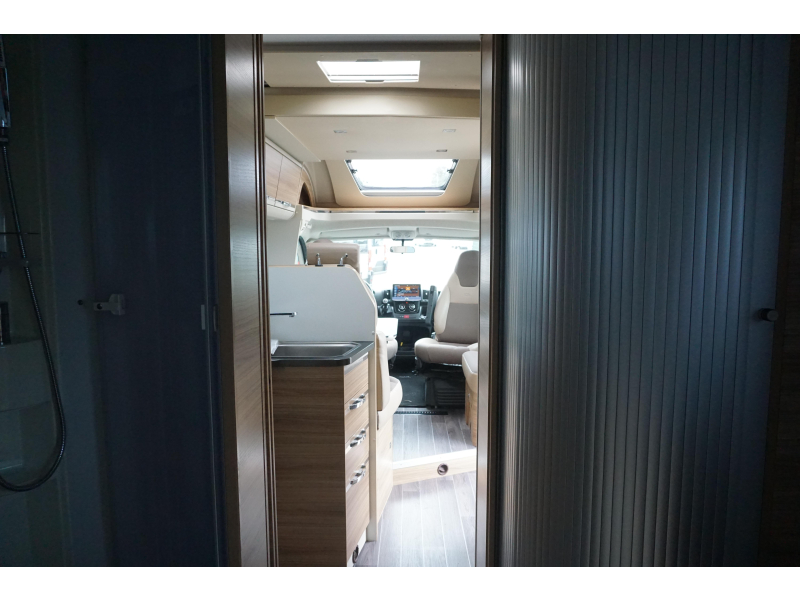 Adria Matrix Platinum 670 SC 5. Sitzplatz / Dachklimaanlage Foto: 16