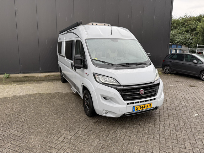 Pössl Roadstar 600L Automaat Lengtebedden foto: 4