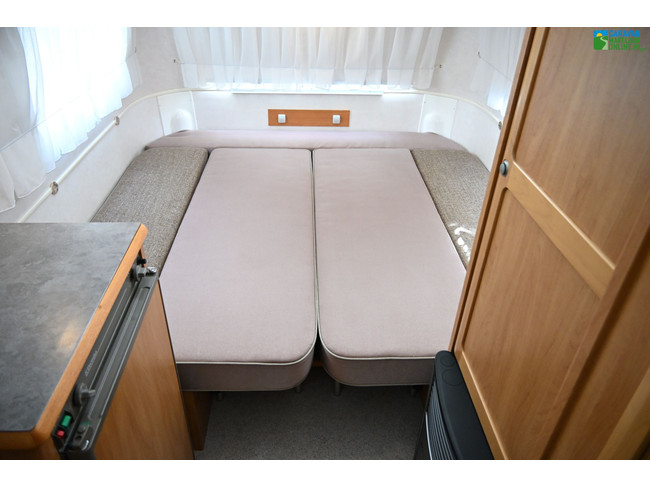 Eriba Touring Triton 420GT Foto: 18