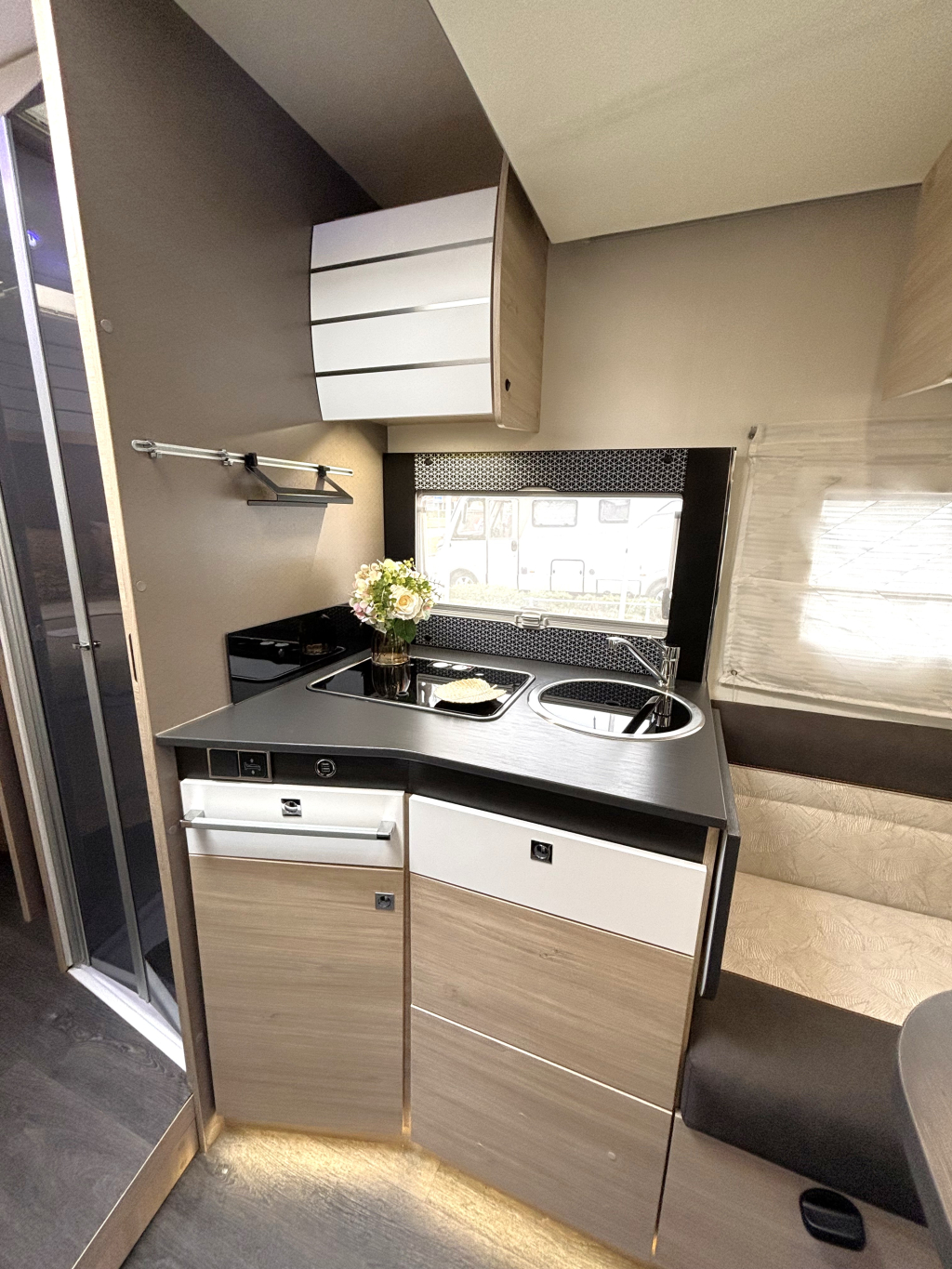 Challenger Graphite VIP 328 AUTOMAAT QUEENSBED HEFBED F2F foto: 7
