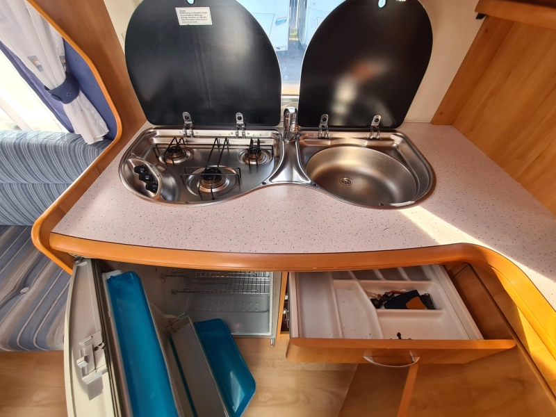 Hobby De Luxe 460 UFE met Luifel  foto: 10