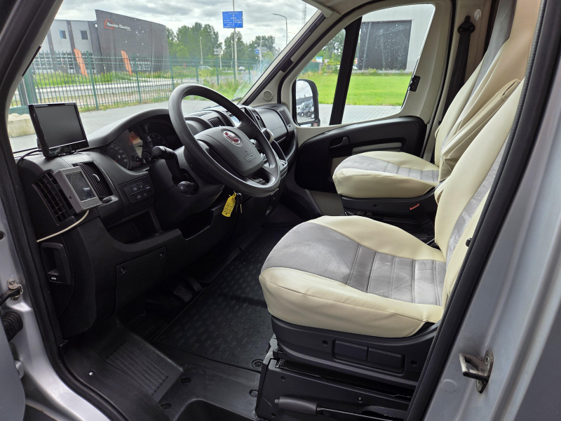 LMC Tourer 64 pössl Automaat Lengtebed  foto: 3