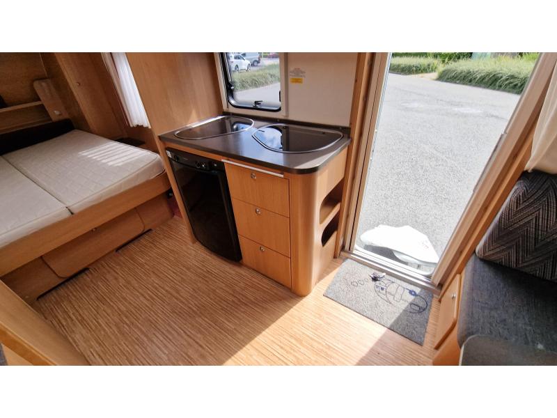Adria Adora 563 pu queensbed mover  foto: 5