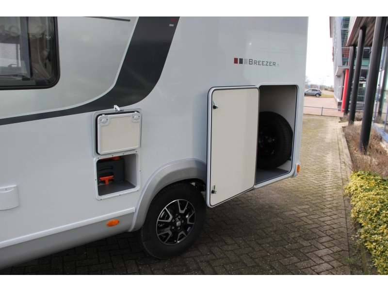 LMC Breezer 6 Pers/ Automaat  foto: 9