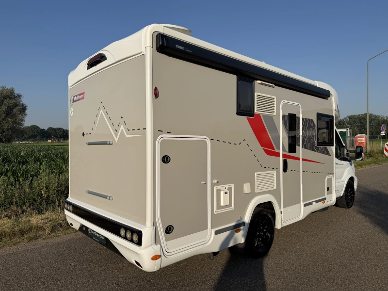 Challenger Graphite Premium 260 Webasto, Solar photo: 22
