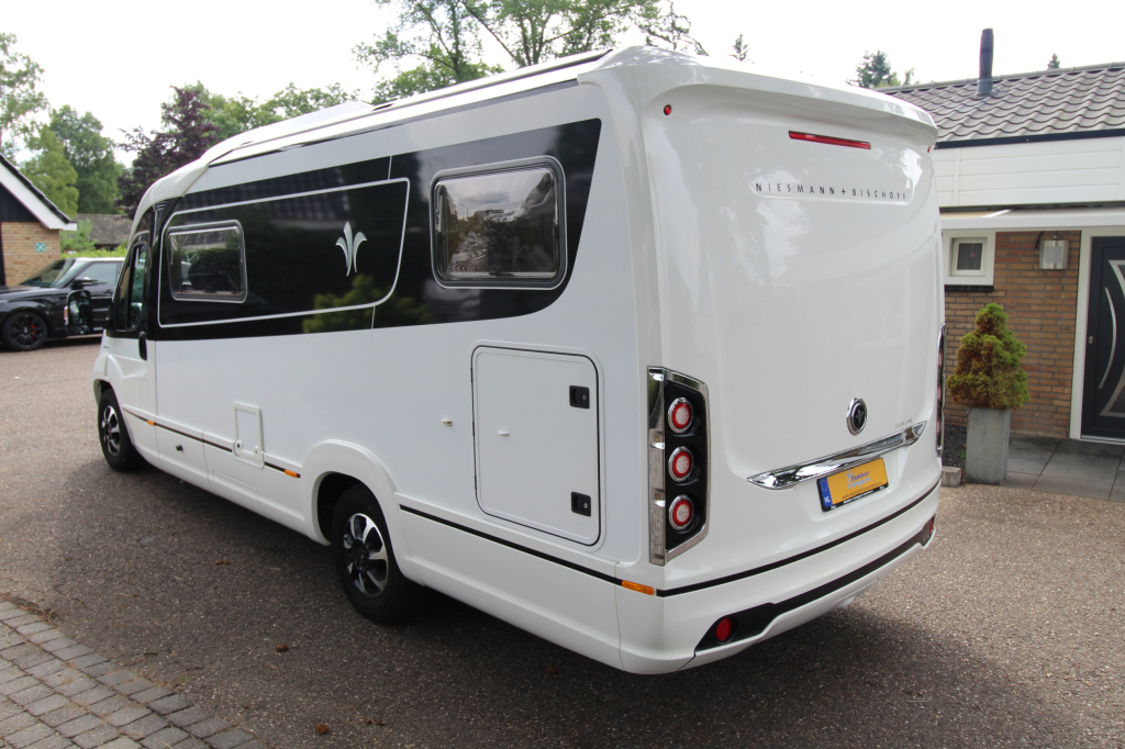 Niesmann-bischoff Smove 7.4 E foto: 1