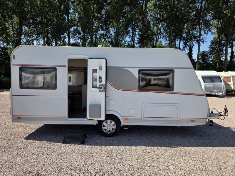 Bürstner Premio 450 TS +BOVAG2025/Voortent/Mover  foto: 8