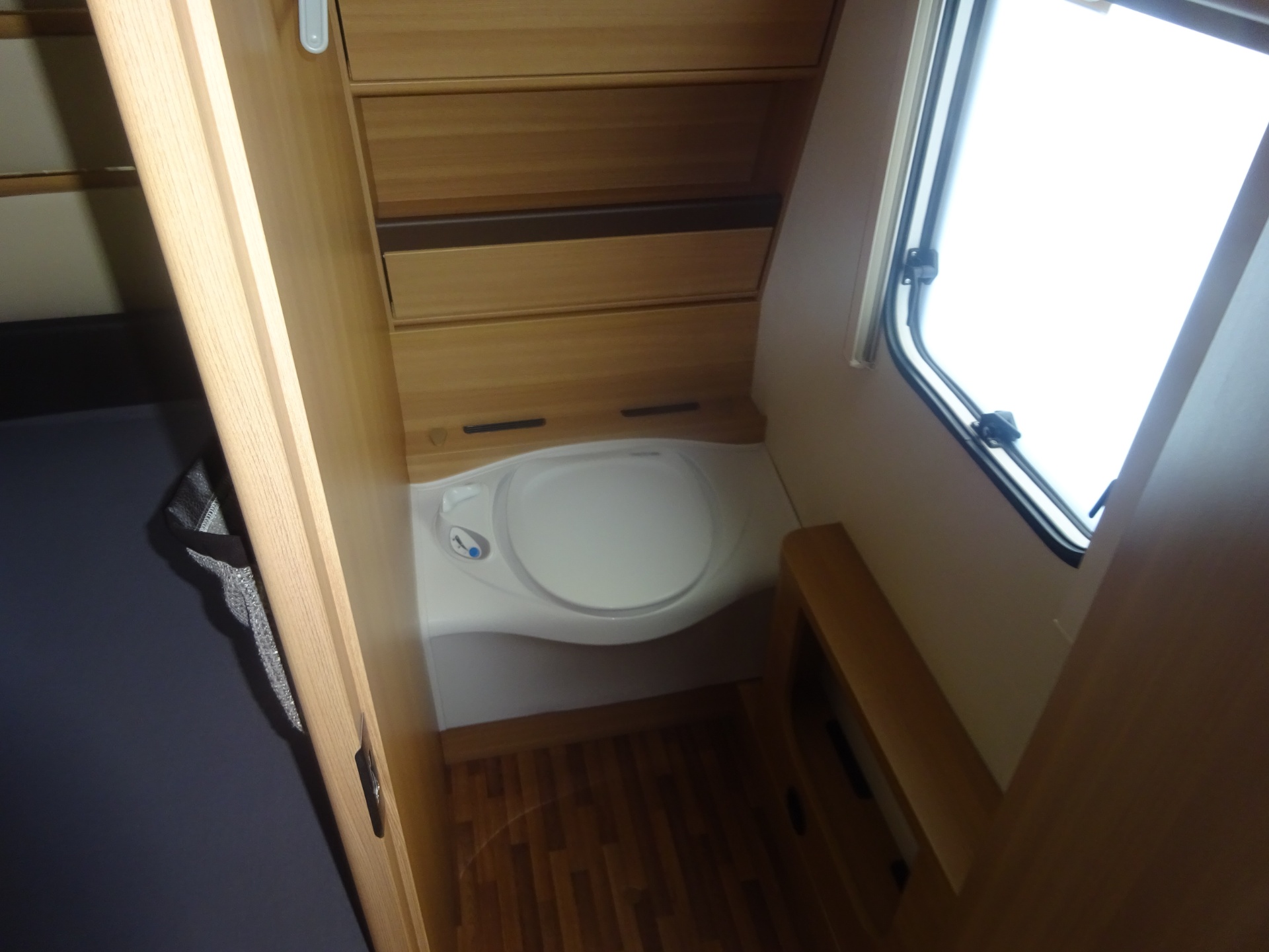 Lmc Passion 470D Met Frans Bed en Rondzit+Mover+Luifel foto: 18