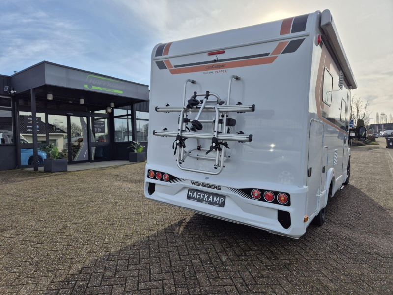 Weinsberg CaraCompact Pepper 600 MEG Combi 6E, panel solar, CE228 foto: 2