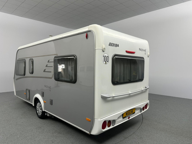 Eriba Nova Light 442 Crystal Silver foto: 2