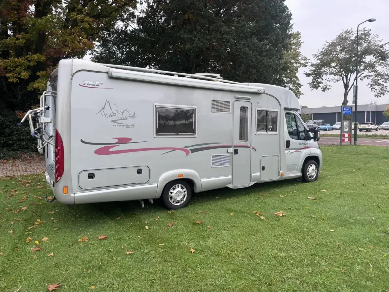 Rapido 7065+ F veel extra's accessoires  foto: 2