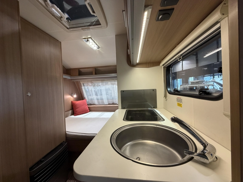 Adria Aviva 370 CP Mover | Bunk bed | Bicycle photo: 12