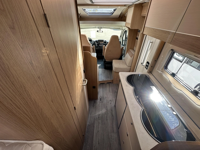 LMC Cruiser 646 V Lengtebedden Fiat 140PK  foto: 16