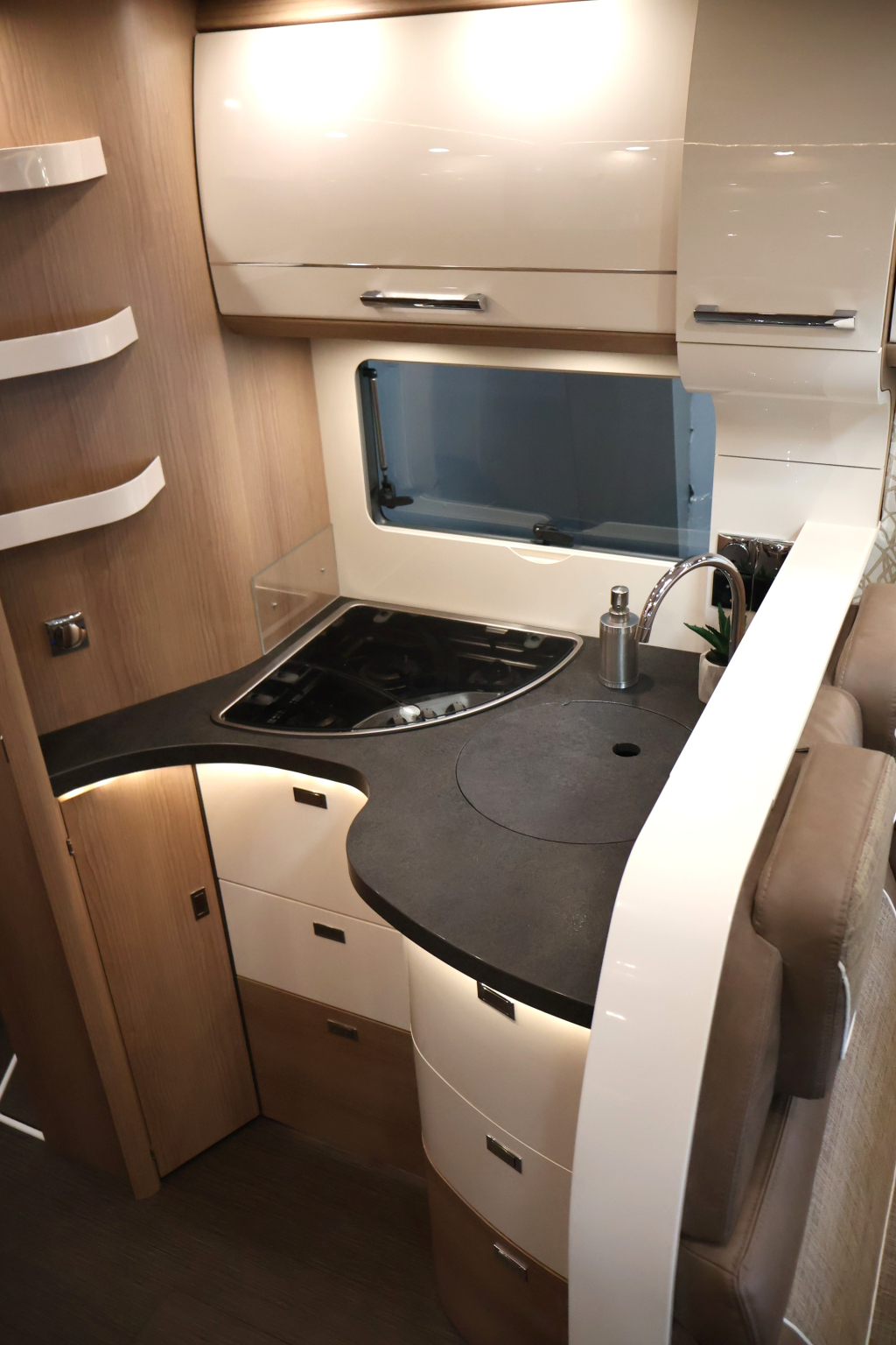 Carthago C-Tourer I 150 QB Foto: 14